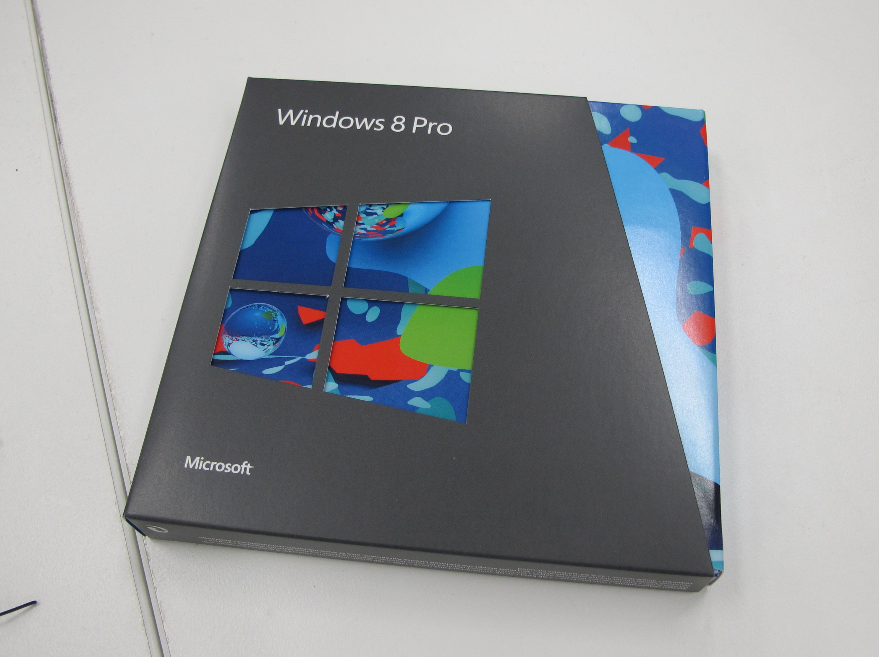 Microsoft Gives Windows 8 Keys to Pirates by Accident