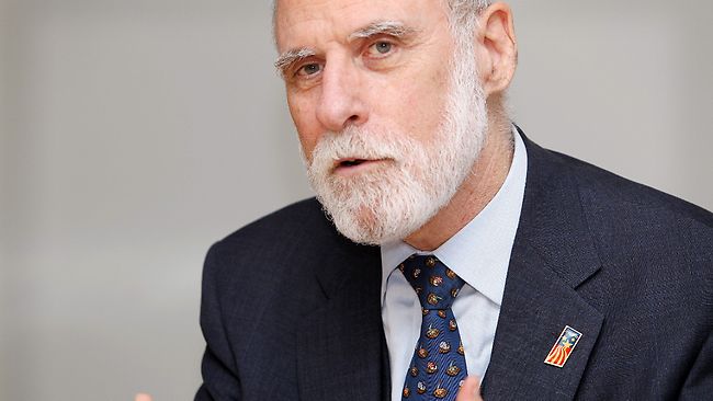 Internet’s Co-Founder Urges Protests Against Internet Regulations
