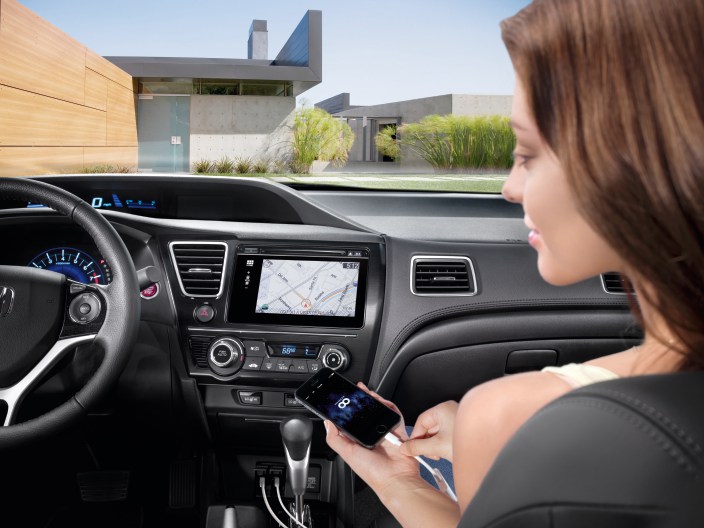 2014 Honda Civic Is The Car For iOS Fans