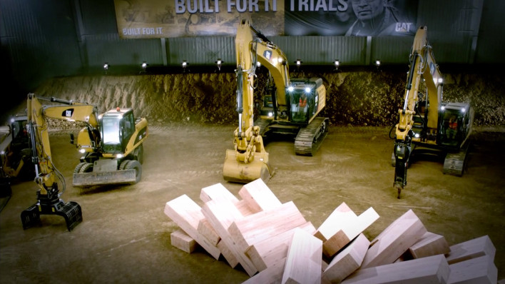 World’s Biggest Jenga Game Played With Caterpillar Excavators