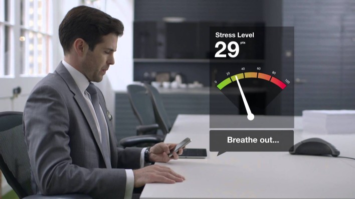 Smart T-shirt Reads Vitals
