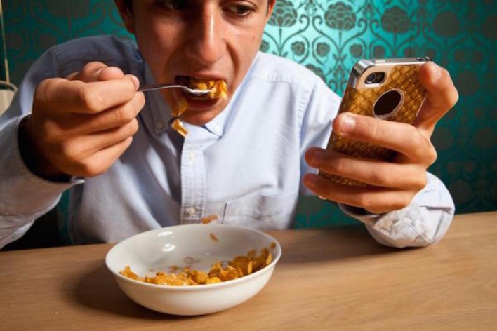 Should Your Smartphone Come With A Health Warning?