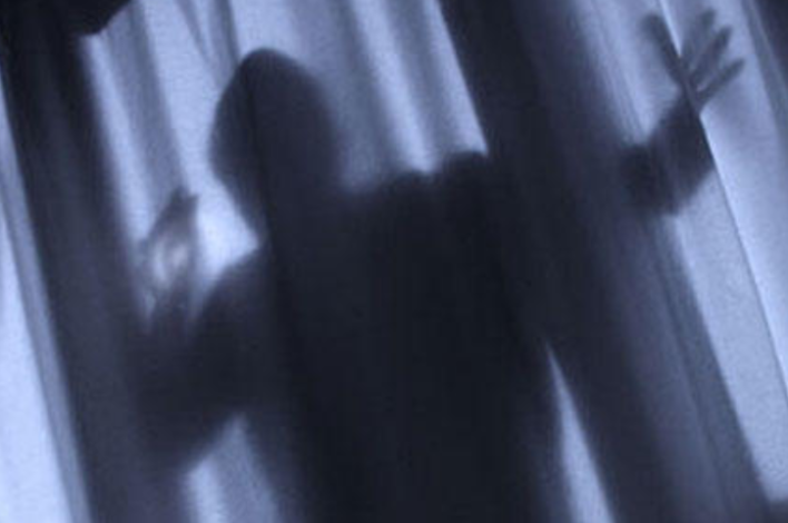 Burglar Breaks In, Wakes Family To Ask For Wifi Password
